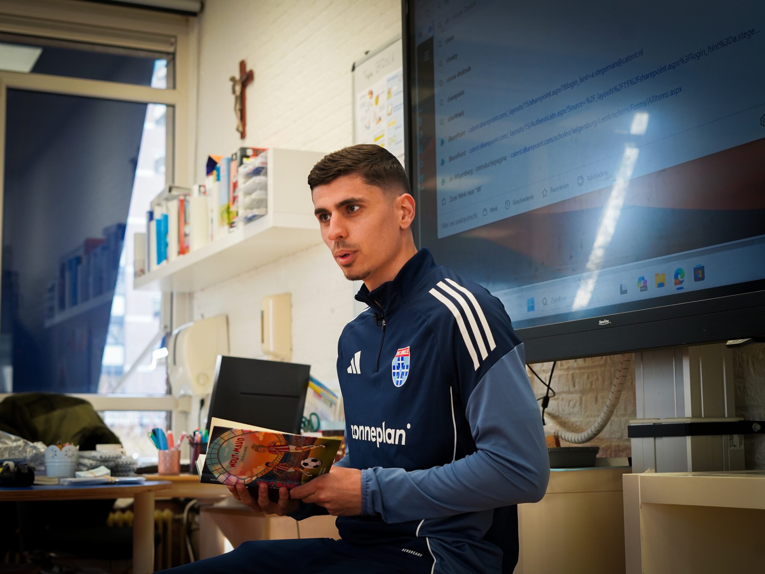 news_Voetbalhelden lezen voor in Zwolse klassen